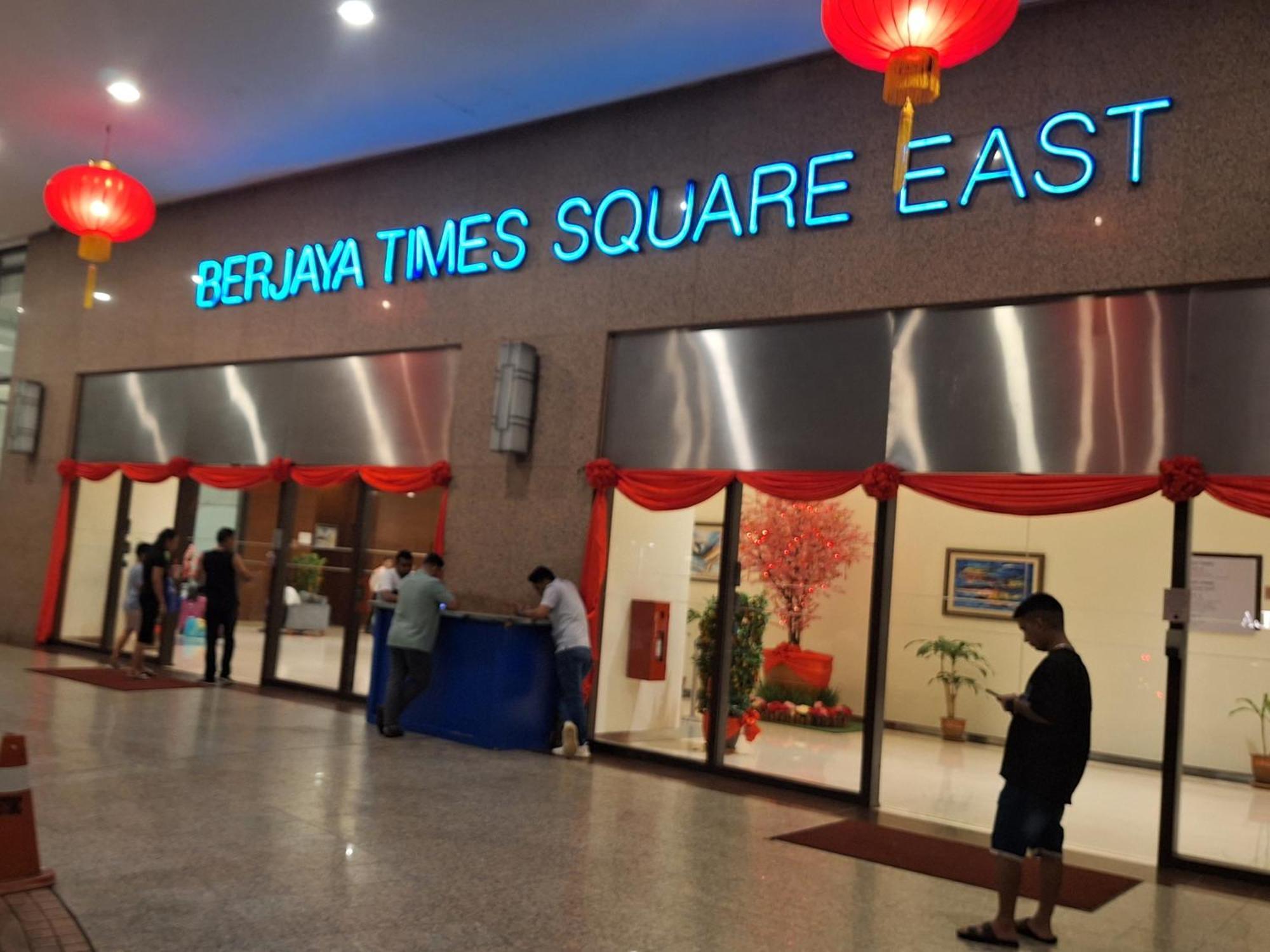 Time Square Luxury Suites — Photos 2